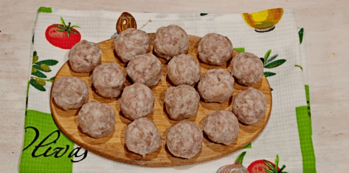 Induky vařené masové kuličky